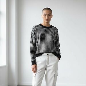 LOFT outlet Women’s XL black and gray checkered pullover round neck sweater! GUC